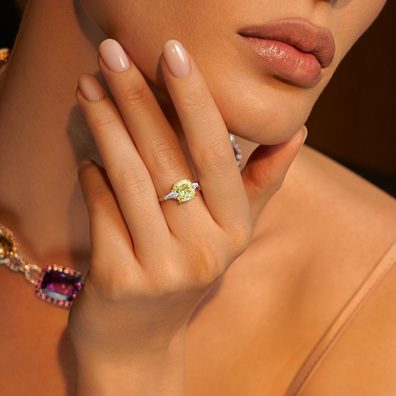 продажа Золотое кольцо Fancy с бриллиантами 3.22 Ct в салоне «Emporium Gold»